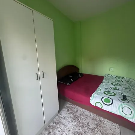 E M * Podgorica